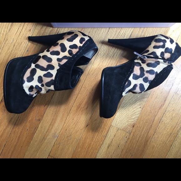 Christian Dior leopard bootie size 37 - never worn - Picture 3 of 5